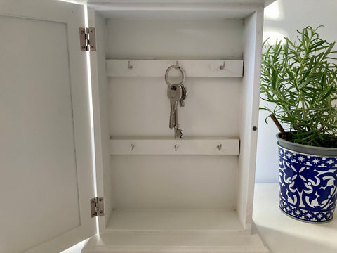 Wooden Key Holder Box Rack Hooks White Storage Cupboard Keys Cabinet - 156W