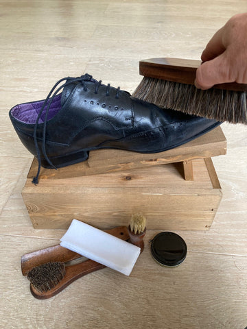 Shoe Boot Shine Cleaning Set Wooden Box Foot Rest Polish Brush Horn Dauber