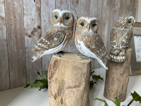 Owl Figurine Ornament Painted Bird Wood Log Tree Stump Hand Carved Wooden Statue