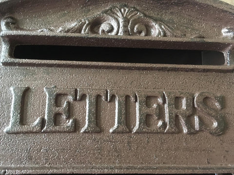 Vintage Style Outdoor Lockable Wall Mounted Letter Post Mail Box Brown